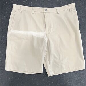Callaway Men's Cream Flat Front Shorts